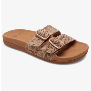 Roxy Sandals Size 9 - Brand New with Tags!